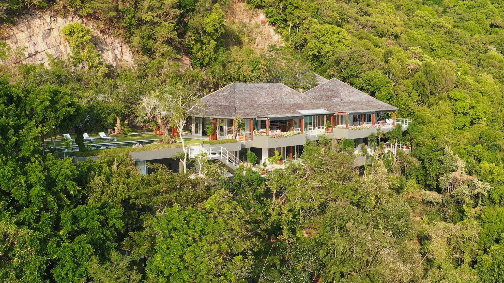 Element of 8 at Cape Laem Sor Estate